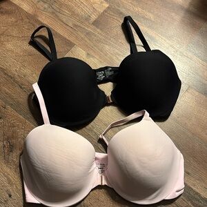 2 excellent condition bras